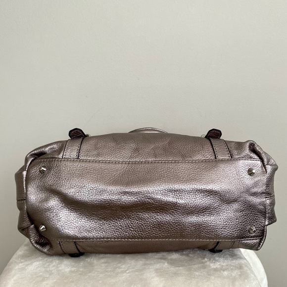 Danier silver metallic pebbled leather purse. 🩶 - Picture 4 of 8